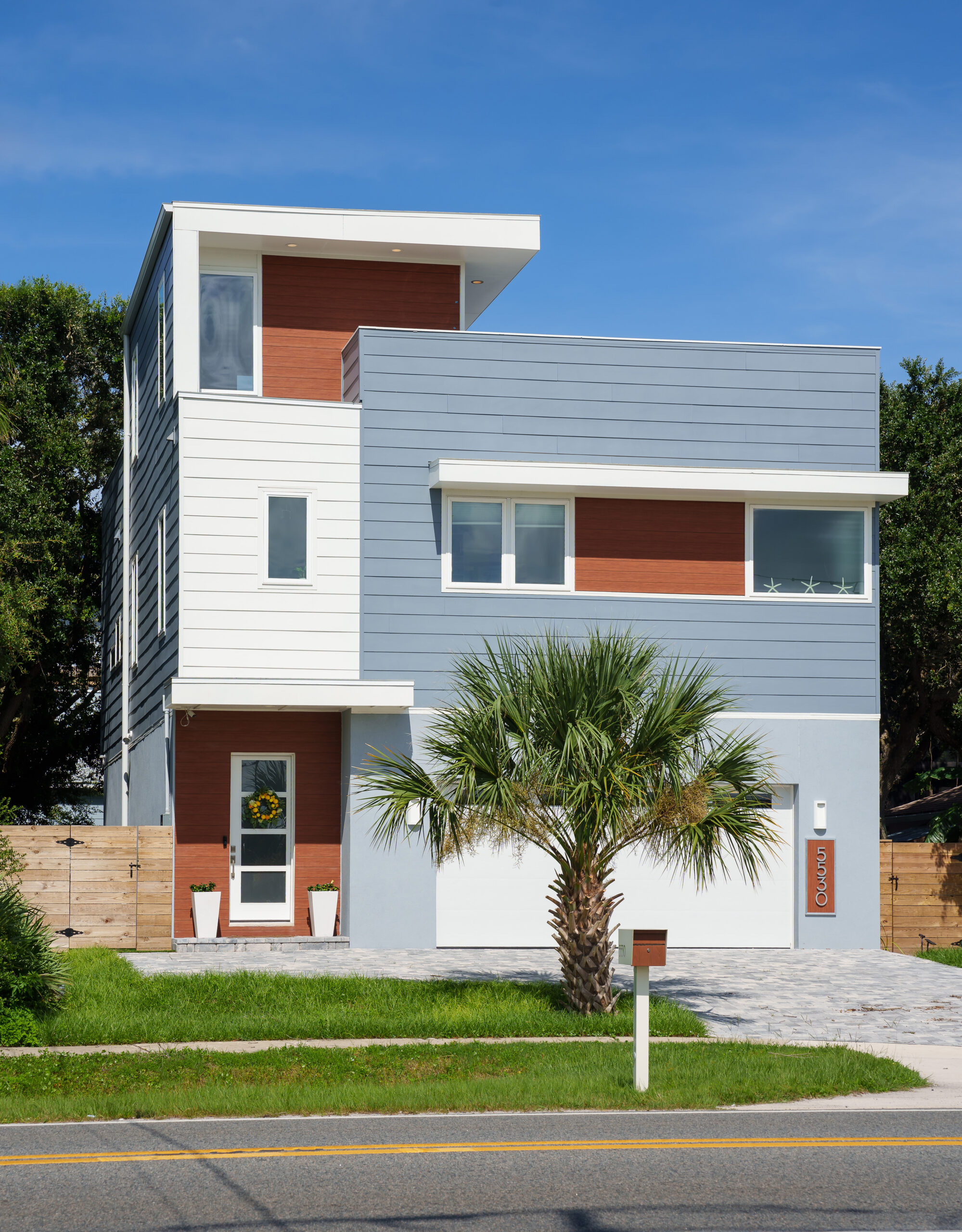 Custom Contemporary Home Portfolio | Project in Crescent Beach
